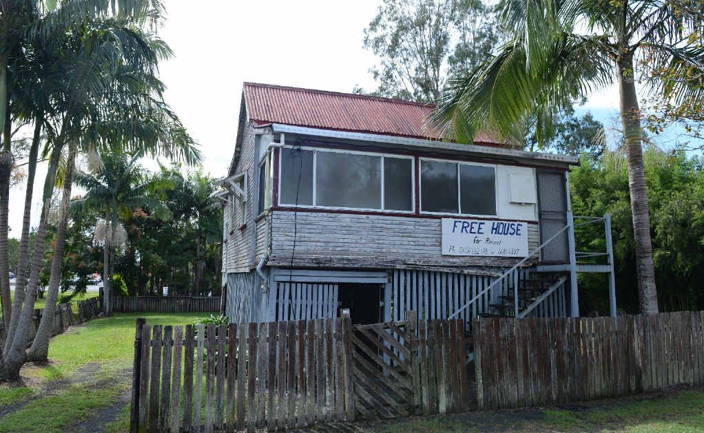 FREE DIGS: This house in Parkes Street, Lismore is yours for the taking. All you have to do is move it. FREE DIGS: This house in Parkes Street, Lismore is yours for the taking. All you have to do is move it.