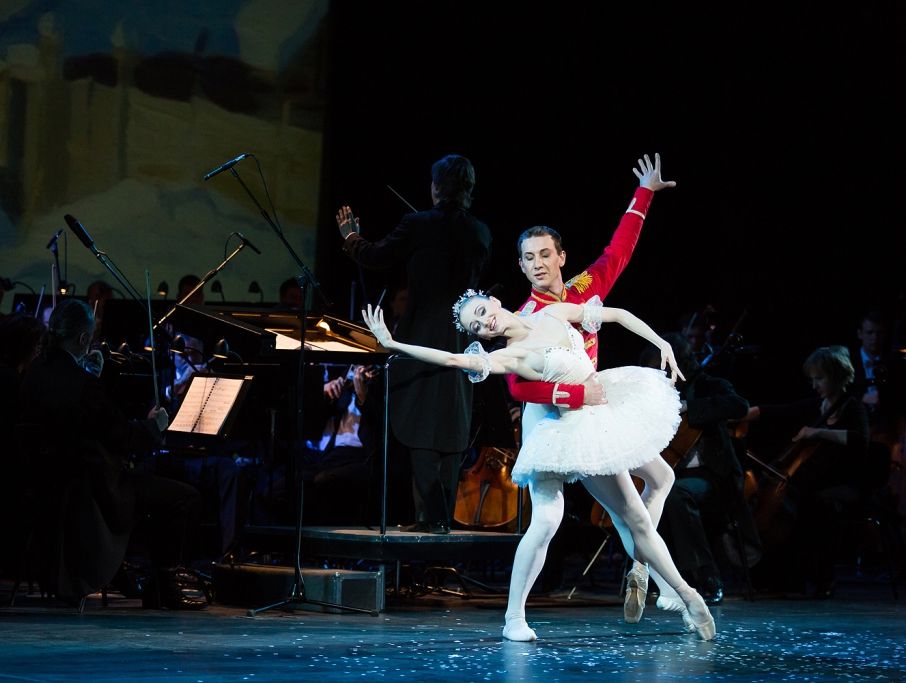 Dancers Yaroslava Araptanova and Alexander Volkov from the Russian Imperial Ballet performing the Pas de deux from The Nutcracker in a scene from the Moscow Novaya Opera's OperaMania. Dancers Yaroslava Araptanova and Alexander Volkov from the Russian Imperial Ballet performing the Pas de deux from The Nutcracker in a scene from the Moscow Novaya Opera's OperaMania.