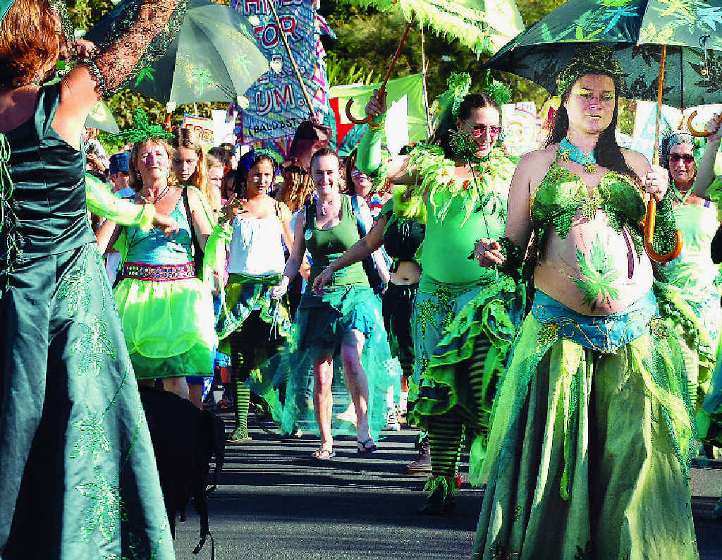 MARDIGRASS. A pregnant Gunja Fairy leads the parade. MARDIGRASS. A pregnant Gunja Fairy leads the parade.