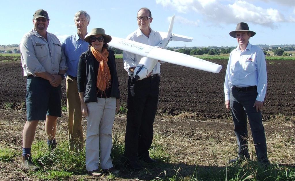 AIMING HIGH: Rob Hinrichsen, Dr Don Yule, Sharon Murakami, Senator Joe Ludwig and Alan Fetherstonhaugh. AIMING HIGH: Rob Hinrichsen, Dr Don Yule, Sharon Murakami, Senator Joe Ludwig and Alan Fetherstonhaugh.
