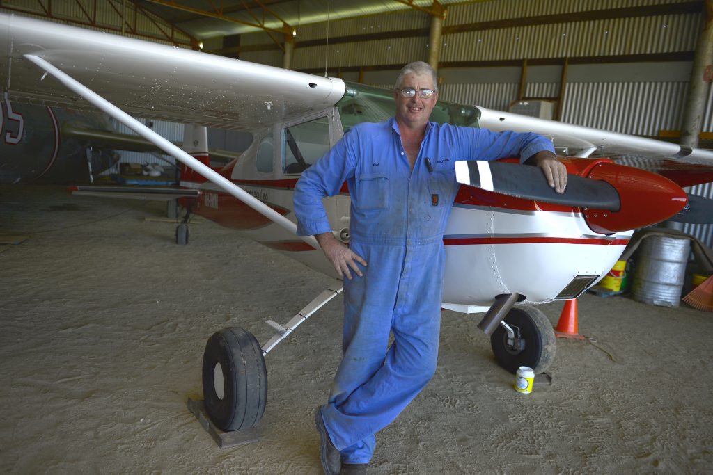 Kiwi and his Cessna 150. Kiwi and his Cessna 150.