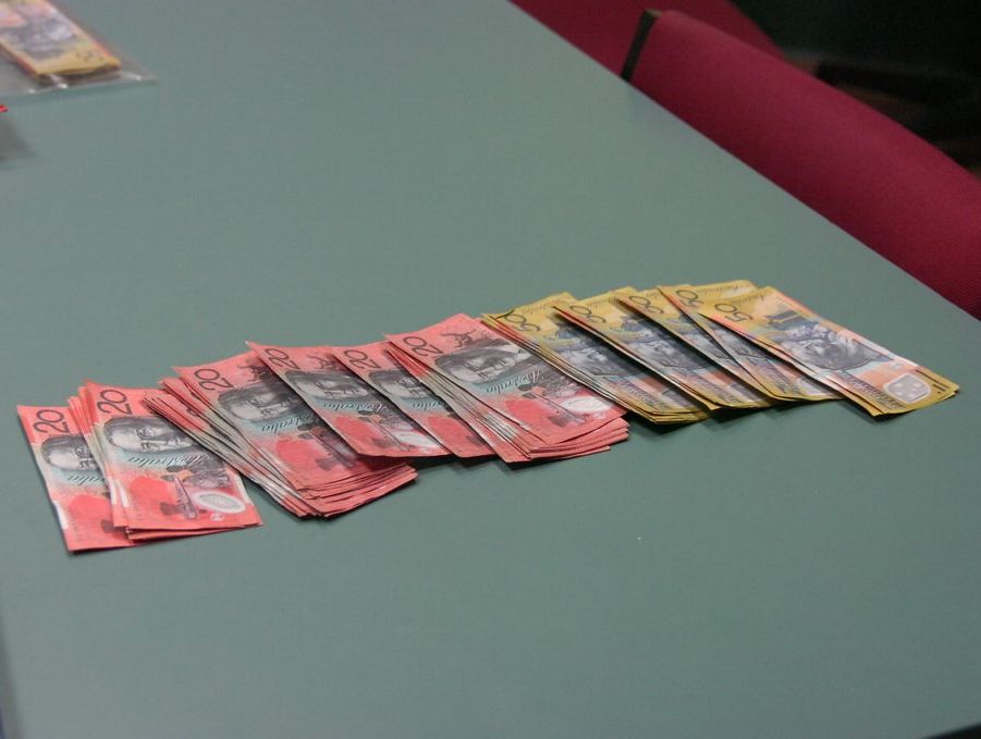 Gladstone Police seized almost $3000 worth of counterfeit money after conducting a RBT in Gladstone at the weekend. Gladstone Police seized almost $3000 worth of counterfeit money after conducting a RBT in Gladstone at the weekend.