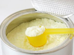 Father hid meth in nappy, baby formula tin