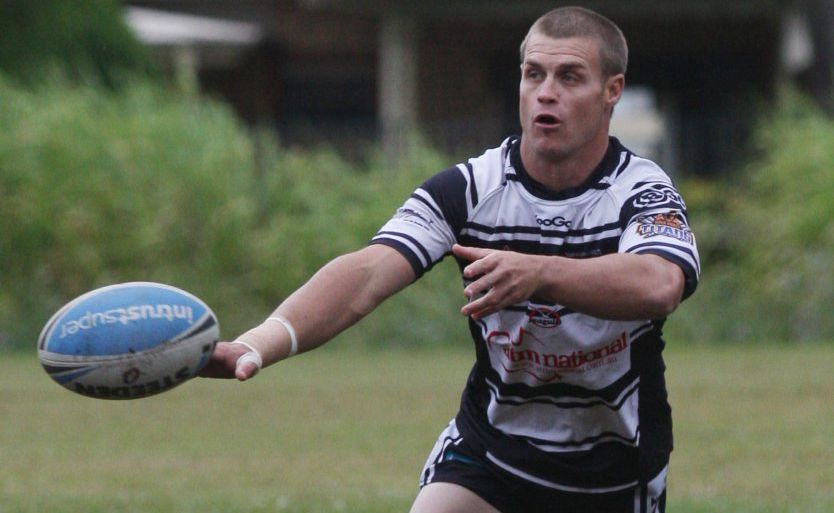 Seagulls' Matt King offloads. Seagulls' Matt King offloads.