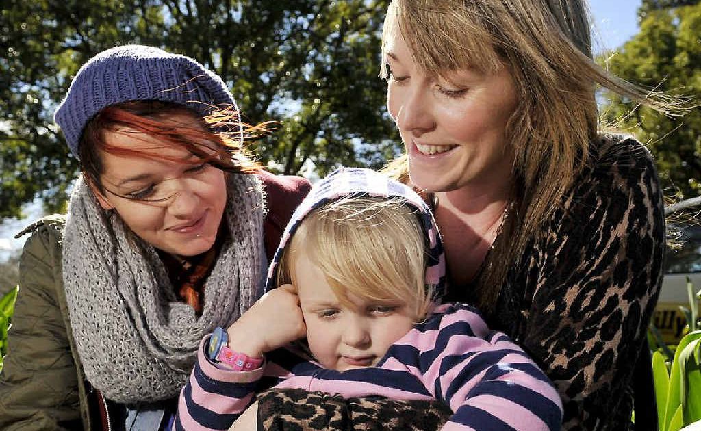 Enjoying a windy day outside are (from left) Chloe Carroll, Lindsey Brightwell and daughter Zoe Brightwell. Enjoying a windy day outside are (from left) Chloe Carroll, Lindsey Brightwell and daughter Zoe Brightwell.