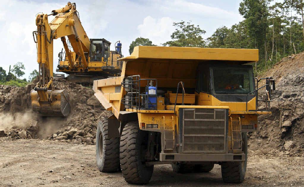 Maintenance of the heavy machines for the resources industry is Hastings Deering’s lifeblood. This works has contracted with flow-on consequences for the business. Maintenance of the heavy machines for the resources industry is Hastings Deering’s lifeblood. This works has contracted with flow-on consequences for the business.