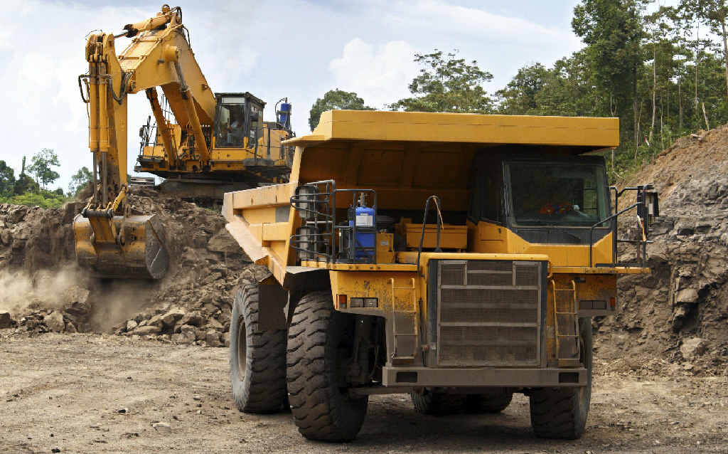 Maintenance of the heavy machines for the resources industry is Hastings Deering’s lifeblood. This works has contracted with flow-on consequences for the business. Maintenance of the heavy machines for the resources industry is Hastings Deering’s lifeblood. This works has contracted with flow-on consequences for the business.