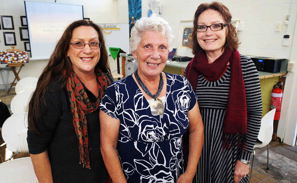 TALKING ART: Lorraine Kitching, Sally Harrison and Suzanne Matulich at the Arts Alive Conversations with Artists event. TALKING ART: Lorraine Kitching, Sally Harrison and Suzanne Matulich at the Arts Alive Conversations with Artists event.