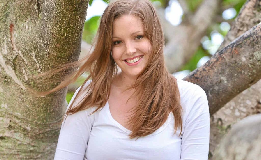 Jane Lillingstone will compete in the state finals after winning the regional showgirl crown at Gympie. Jane Lillingstone will compete in the state finals after winning the regional showgirl crown at Gympie.