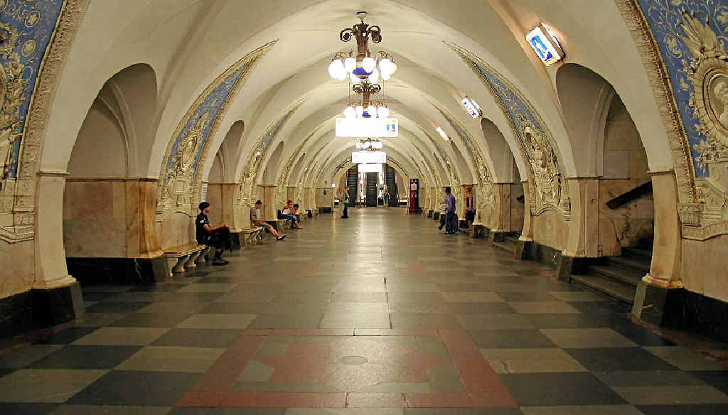 Part of the 600m of secret inter- connecting tunnels 65m under Moscow. Part of the 600m of secret inter- connecting tunnels 65m under Moscow.