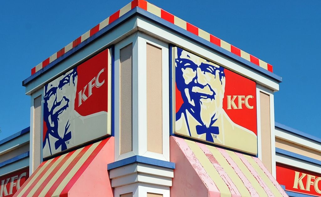A man drove to KFC after downing 12 beers. A man drove to KFC after downing 12 beers.