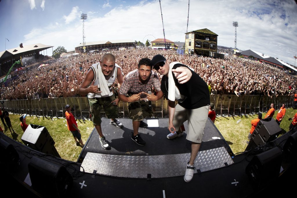Bliss n Eso. Bliss n Eso.