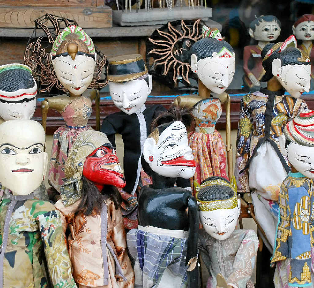 Puppets in front of an antique store in Ubud. Puppets in front of an antique store in Ubud.