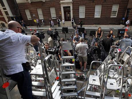 The scrum of media awaiting the royal birth. The scrum of media awaiting the royal birth.