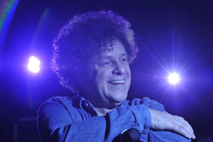 Leo Sayer set to play Bangalow Bowling Club. Leo Sayer set to play Bangalow Bowling Club.