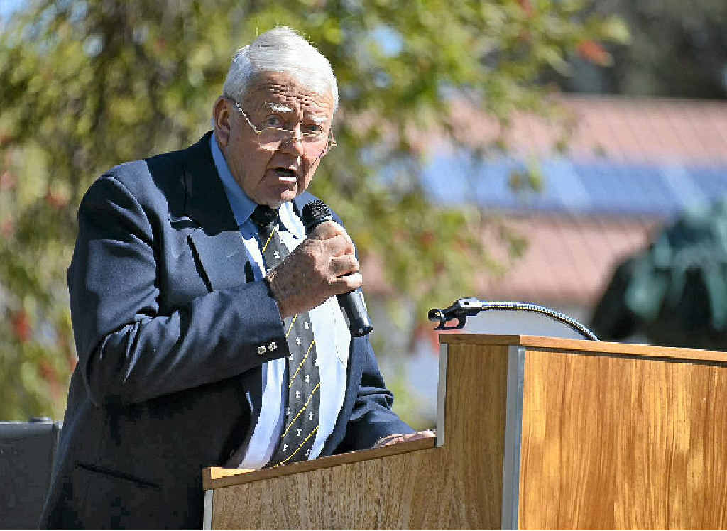 TIME TO REFLECT: Geoff Pickering addresses the crowd at the Vietnam Veterans Day ceremony at Leslie Park yesterday. TIME TO REFLECT: Geoff Pickering addresses the crowd at the Vietnam Veterans Day ceremony at Leslie Park yesterday.