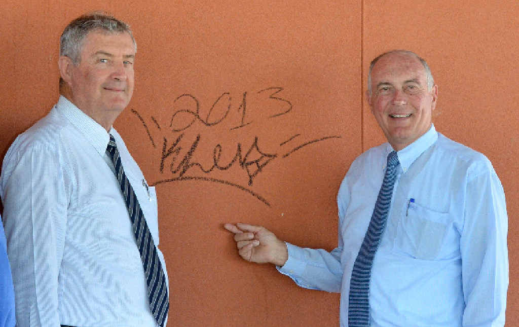 Mayor Ron Dyne talks with Member for Wide Bay Warren Truss in the Gympie CBD yesterday about funding for the CCTV upgrade to prevent future vandalism in the inner city. Mayor Ron Dyne talks with Member for Wide Bay Warren Truss in the Gympie CBD yesterday about funding for the CCTV upgrade to prevent future vandalism in the inner city.