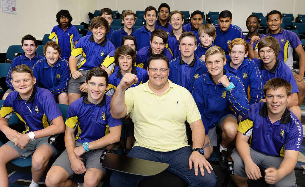 PUMPED: League legend Glenn Lazarus chatted to students involved in a rugby league program at Bremer State High School on Tuesday. PUMPED: League legend Glenn Lazarus chatted to students involved in a rugby league program at Bremer State High School on Tuesday.
