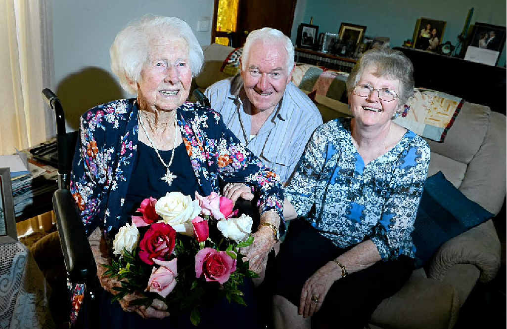 STRONG LADY: Glad Strong of Wollongbar celebrates her 102nd birthday with her son Reg Strong and her daughter Lorraine Hunt. STRONG LADY: Glad Strong of Wollongbar celebrates her 102nd birthday with her son Reg Strong and her daughter Lorraine Hunt.