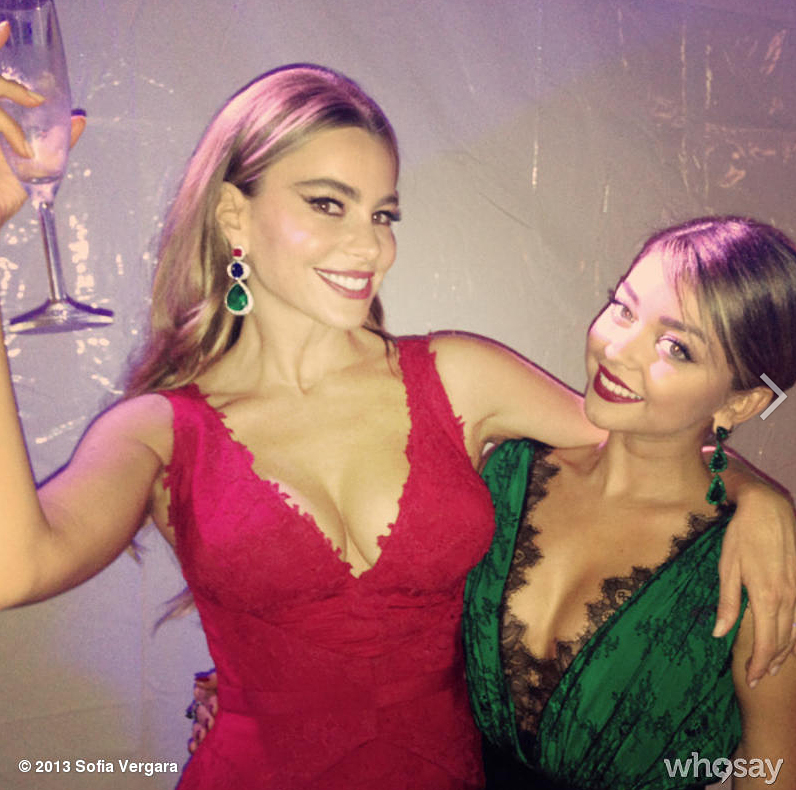 Sofia Vergara's tweet of her with Modern Family co-star Sarah Hyland. Sofia Vergara's tweet of her with Modern Family co-star Sarah Hyland.