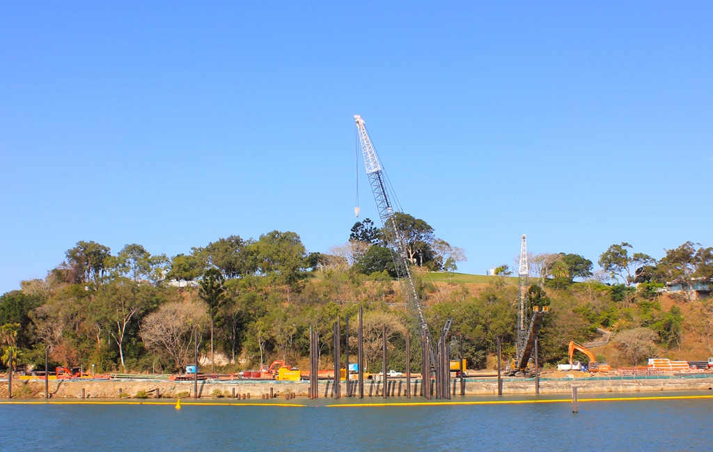 The early stages of construction at the East Shores Gladstone Coal Exporter’s Maritime Precinct
are evident, with pile driving well underway. The early stages of construction at the East Shores Gladstone Coal Exporter’s Maritime Precinct
are evident, with pile driving well underway.
