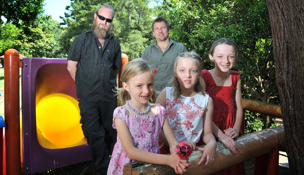 IT’S A DAD THING: LR- at back, Stephen Shaw, Steve Smith, at front LR- daughters of Stephen, Ashana four, Murron seven and Freja eight. The dads both participated in a workshop called Parenting by Connection last year in Lismore. IT’S A DAD THING: LR- at back, Stephen Shaw, Steve Smith, at front LR- daughters of Stephen, Ashana four, Murron seven and Freja eight. The dads both participated in a workshop called Parenting by Connection last year in Lismore.