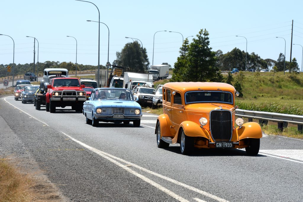 Geoff Normans 3 car up front for his Funeral. 