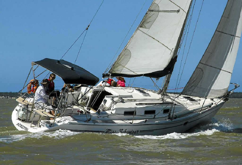 MONOHULL: Miss Behaviour under crack sheets as she heads for the Tripod. MONOHULL: Miss Behaviour under crack sheets as she heads for the Tripod.