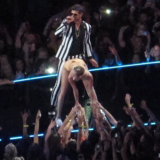 Robin Thicke and Miley Cyrus perform at the MTV Video Music Awards. Robin Thicke and Miley Cyrus perform at the MTV Video Music Awards.