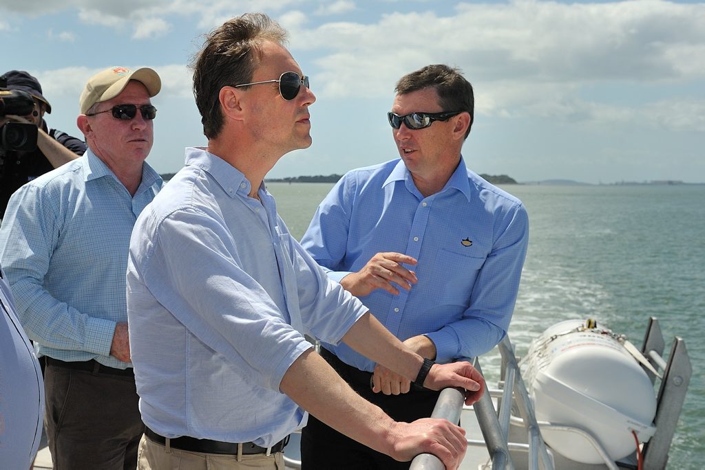 Federal Environment Minister Greg with Western Basin Dredging and Disposal Project Leader Peter O'Sullivan and GPC Chief Executive Officer Craig Doyle. Federal Environment Minister Greg with Western Basin Dredging and Disposal Project Leader Peter O'Sullivan and GPC Chief Executive Officer Craig Doyle.