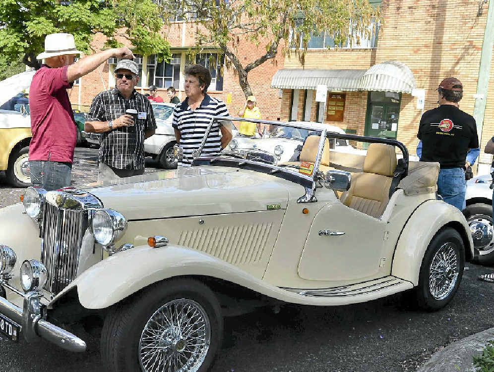 Owners ready to crank up the vintage vehicles | Daily Examiner