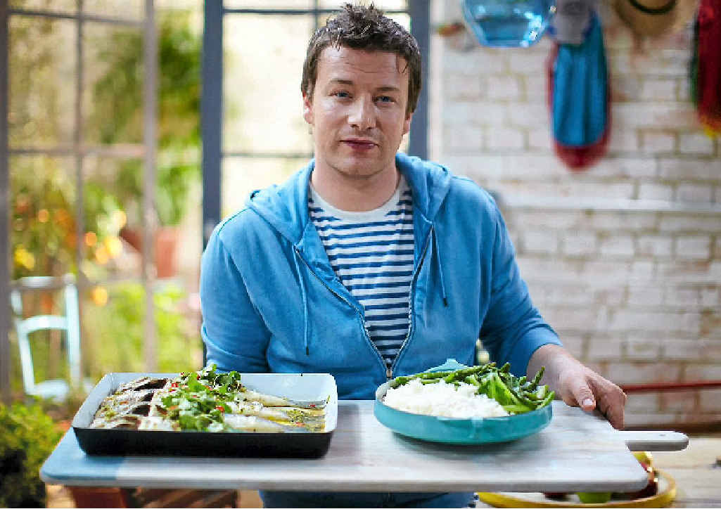 HEALTHY PLATE: In a win for Australian growers, Jamie Oliver has signed on with Woolworths. HEALTHY PLATE: In a win for Australian growers, Jamie Oliver has signed on with Woolworths.