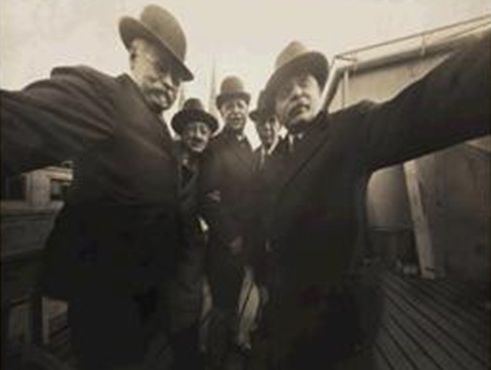 A ‘selfie’ taken by New York photographers in 1920. A ‘selfie’ taken by New York photographers in 1920.