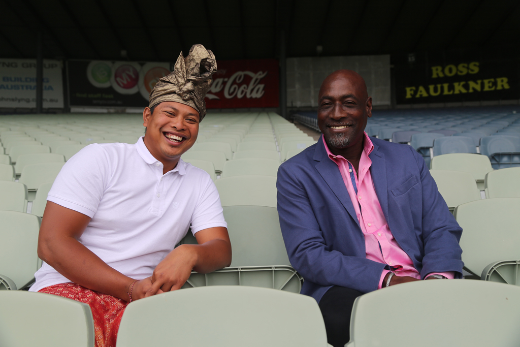 Ketut and Sir Viv Richards. Ketut and Sir Viv Richards.