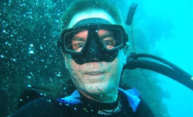 Underwater explorer, Tony Isaacson Underwater explorer, Tony Isaacson