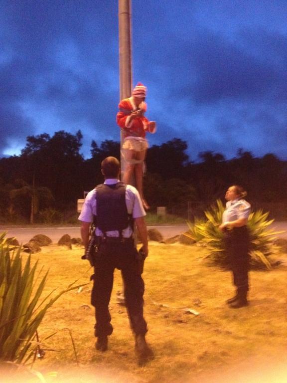 Police call a halt to Timothy Hend's and Callum Cudahy's Christmas stunt. Police call a halt to Timothy Hend's and Callum Cudahy's Christmas stunt.
