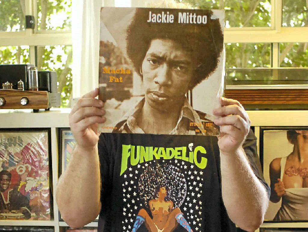 RECORD MANIA: Matthew “The Vinyl Junkie RECORD MANIA: Matthew “The Vinyl Junkie