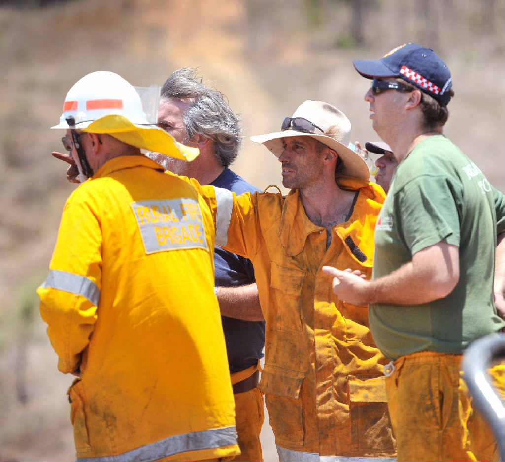 Rural fire crews at Iveragh on Tuesday. Rural fire crews at Iveragh on Tuesday.