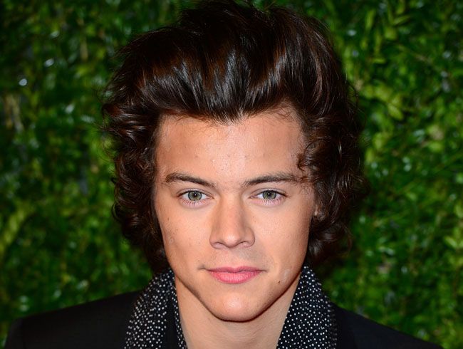 Harry Styles spotted playing golf with Bruce Jenner. Harry Styles spotted playing golf with Bruce Jenner.