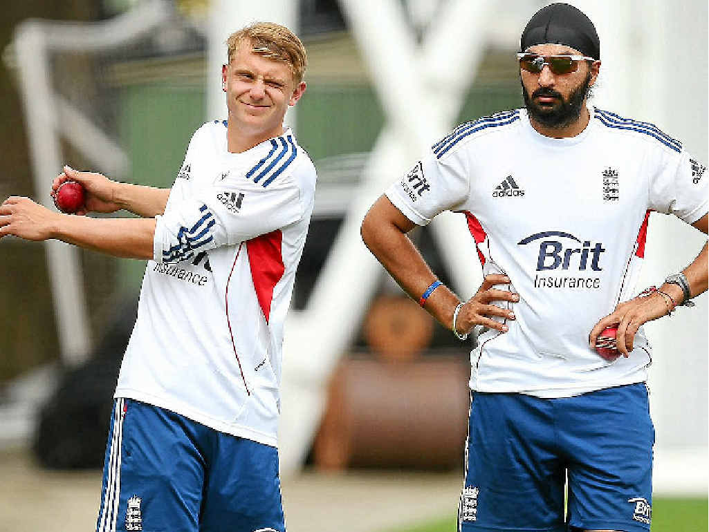 IN AND OUT? Scott Borthwick (left) appears likely to replace Monty Panesar as England look to salvage some pride at the SCG. IN AND OUT? Scott Borthwick (left) appears likely to replace Monty Panesar as England look to salvage some pride at the SCG.