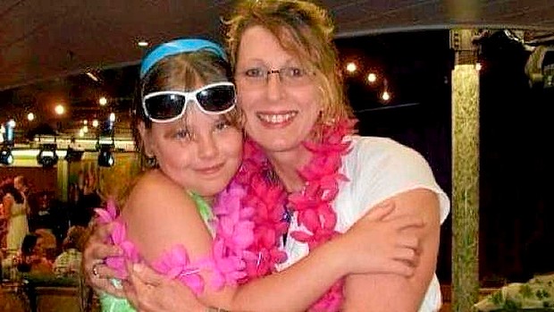 Noelene Bischoff and her daughter Yvana Jeana Yuri Bischoff
Noelene Bischoff and her daughter Yvana Jeana Yuri Bischoff