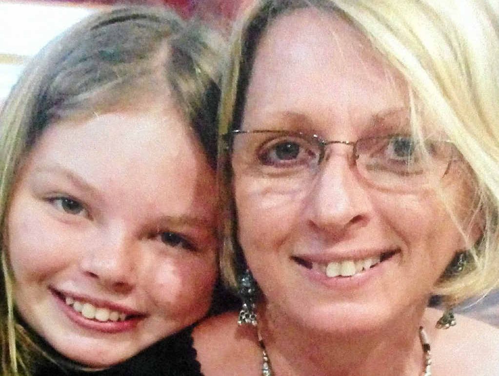 Fourteen-year-old Yvana Bischoff and her mother Noelene Bischoff died suddenly in Bali on Saturday. Fourteen-year-old Yvana Bischoff and her mother Noelene Bischoff died suddenly in Bali on Saturday.