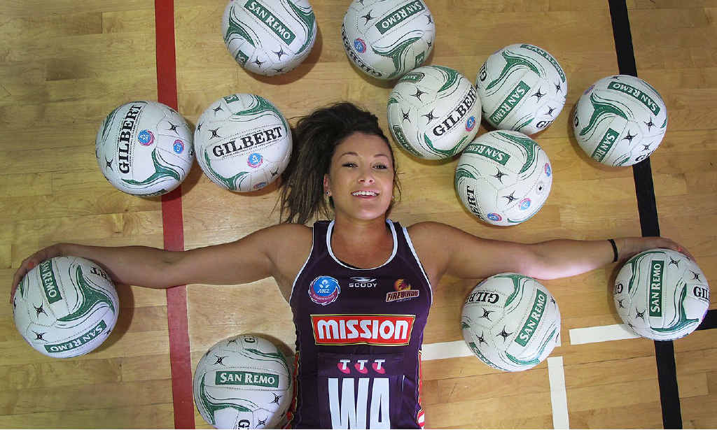 READY TO ASSIST: Grafton’s Verity Simmons is looking forward to a successful 2014 with the Queensland Firebirds. PHOTO: CONTRIBUTED READY TO ASSIST: Grafton’s Verity Simmons is looking forward to a successful 2014 with the Queensland Firebirds. PHOTO: CONTRIBUTED