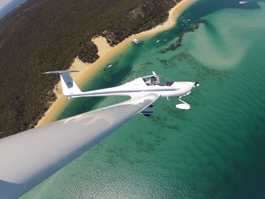 Al Sim explores Moreton Isxland from the sky. Al Sim explores Moreton Isxland from the sky.