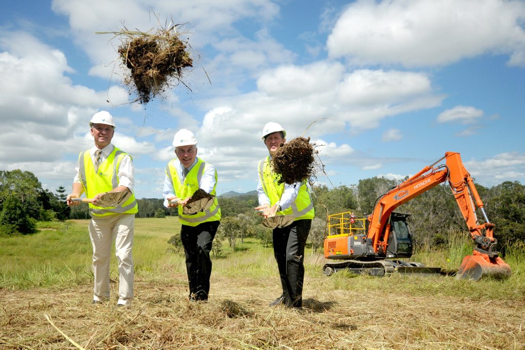 Sod turning with Andrew Fraser, Warren Truss, Luke Hartsuyker. Work commences on $780 million Urunga to Nambucca Heads highway upgrade. Sod turning with Andrew Fraser, Warren Truss, Luke Hartsuyker. Work commences on $780 million Urunga to Nambucca Heads highway upgrade.