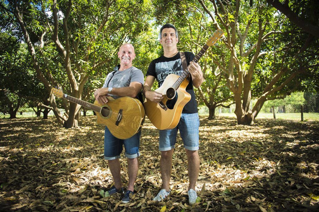 Brad Fry and Garry Annett recently formed Acoustic MANGO, a duo set to take on the Gladstone live music scene. Brad Fry and Garry Annett recently formed Acoustic MANGO, a duo set to take on the Gladstone live music scene.