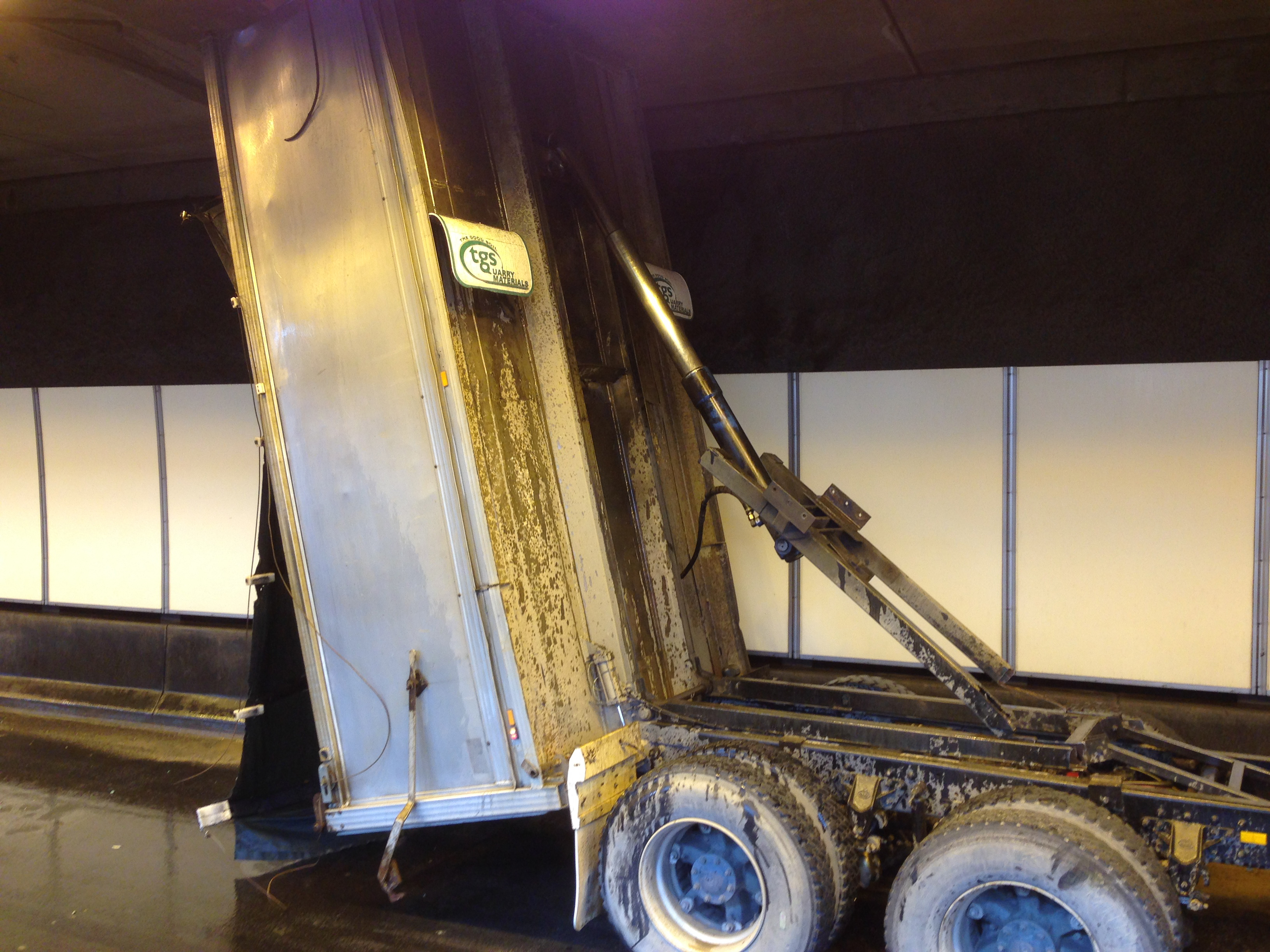 Tip truck stuck in Eastern Distributor near Moore Park Big Rigs