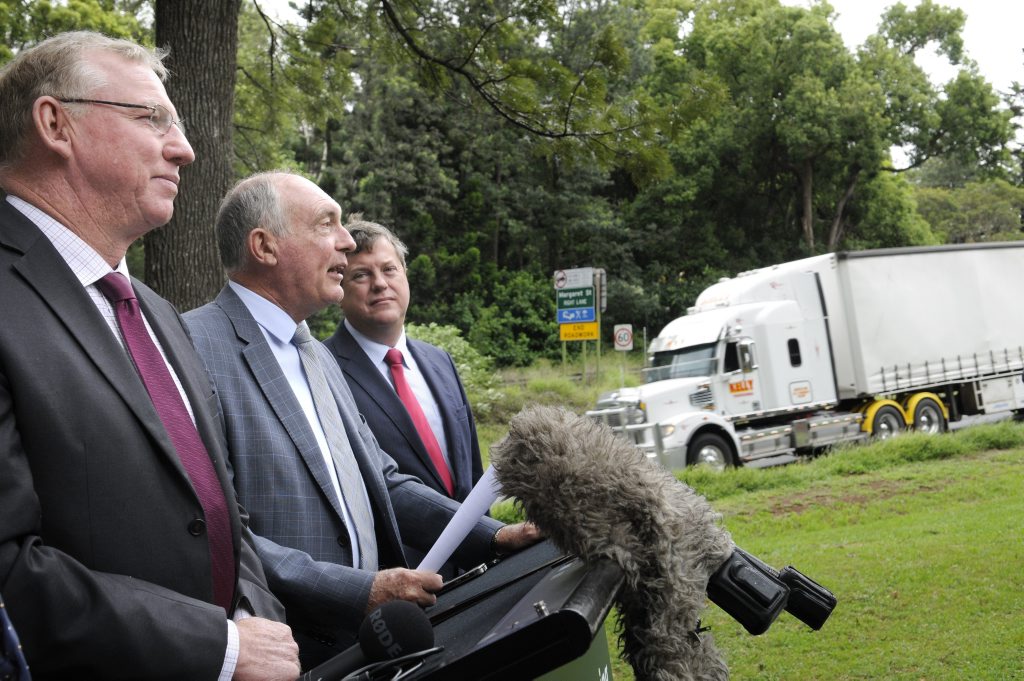 Jeff Seeney, Warren Truss and Tim Nicholls make yesterday's announcement at Cottesloe Park. Jeff Seeney, Warren Truss and Tim Nicholls make yesterday's announcement at Cottesloe Park.