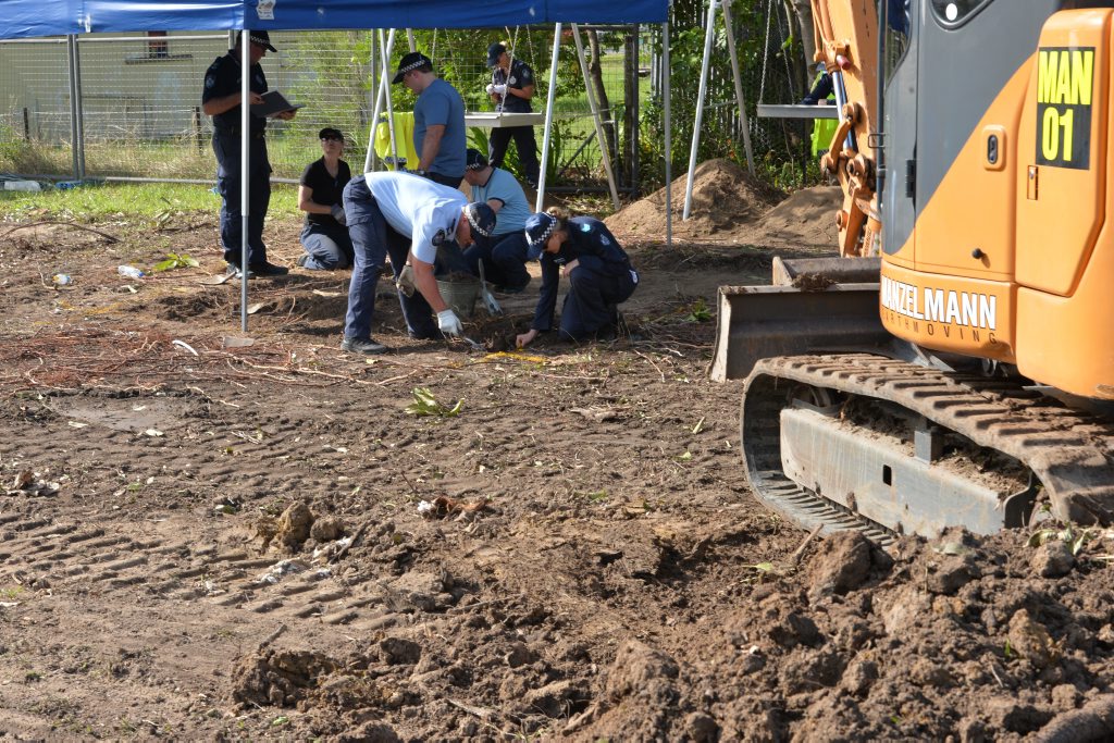 Police search a North Mackay residence. Police search a North Mackay residence.
