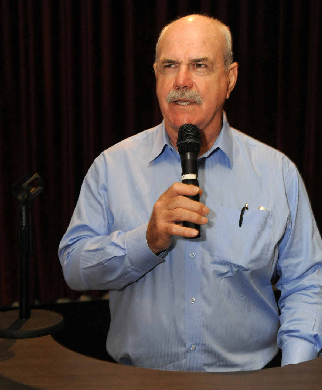 MOTIVATING: Leigh Matthews at the Link Lunch held at The Waves yesterday. INSET: Leigh Matthews playing for Hawthorn in the 1970s. MOTIVATING: Leigh Matthews at the Link Lunch held at The Waves yesterday. INSET: Leigh Matthews playing for Hawthorn in the 1970s.